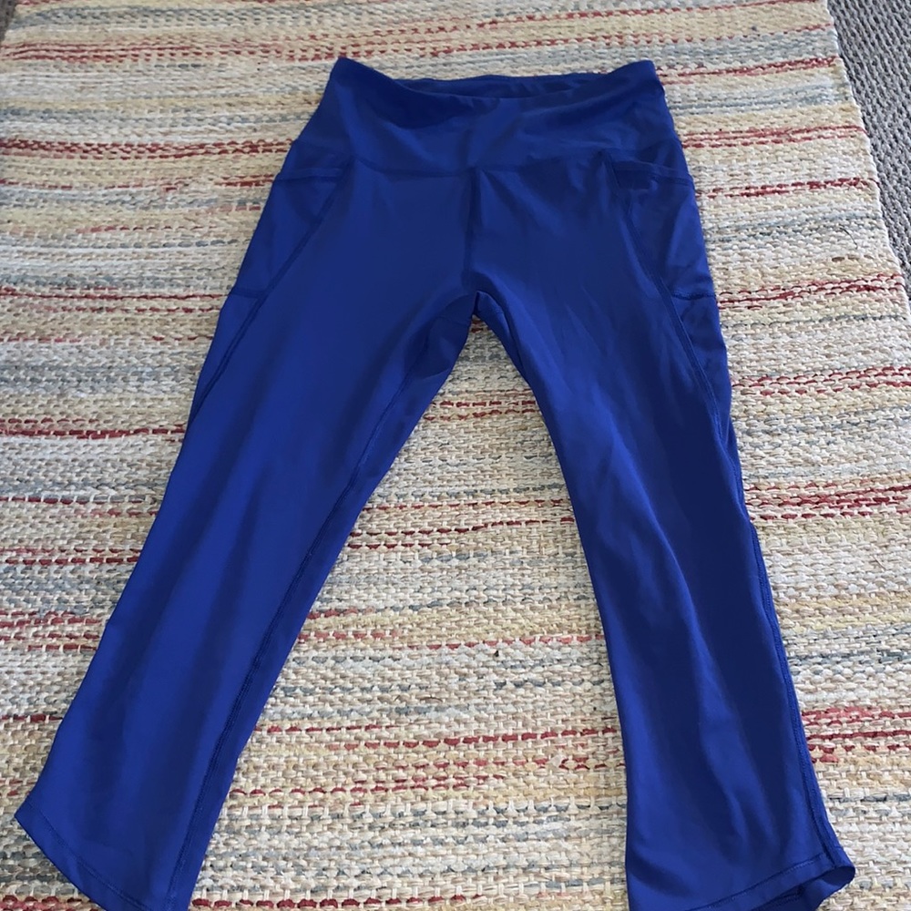 Blue workout leggings